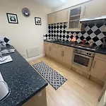 Hicks - Sleeps 2 شقة *