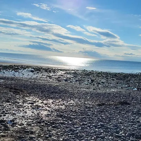 Hicks Central - Sleeps 2 *