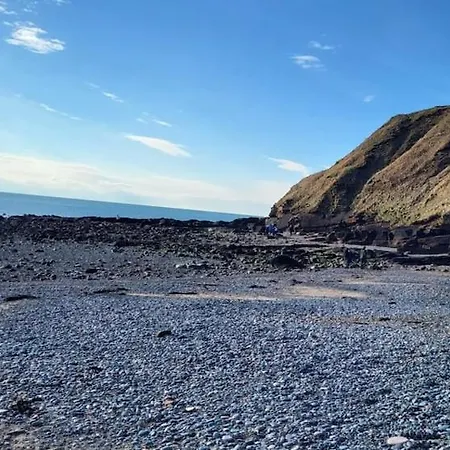 Hicks Central - Sleeps 2 *