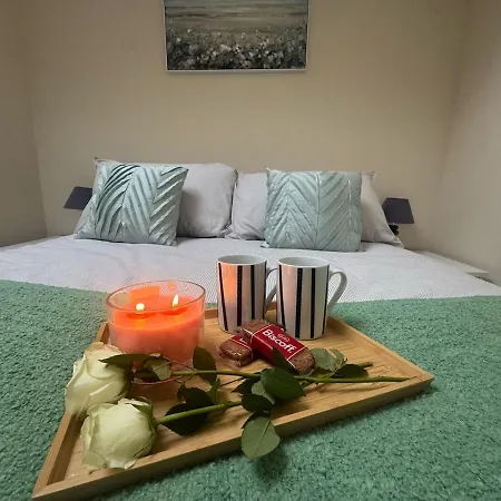 Hicks Central - Sleeps 2 * Whitehaven